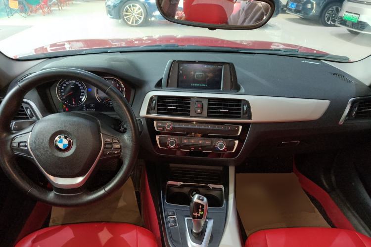 Used BMW 1 Series 2018 118i Leading Model Center Console