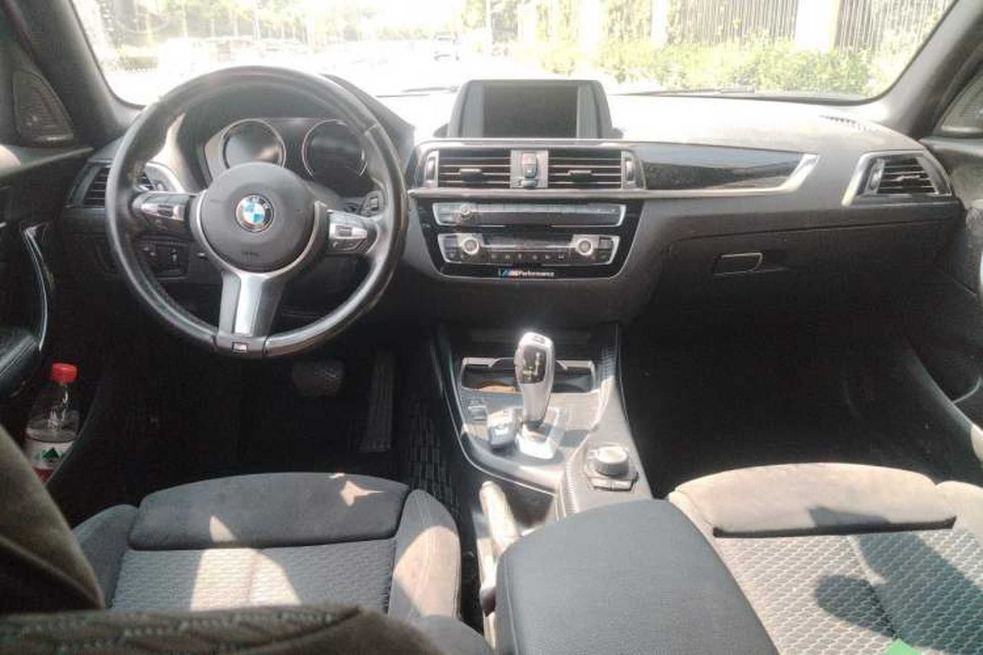 Used BMW 1 Series 2018 120i M Sport Package Center Console