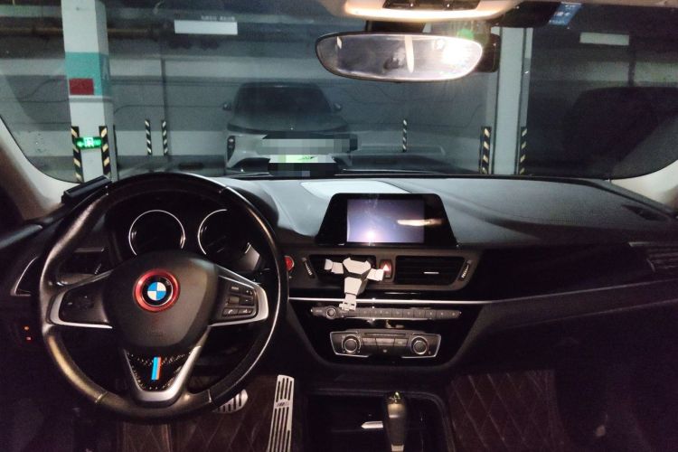 Used BMW 1 Series 2018 118i Sport Edition Center Console