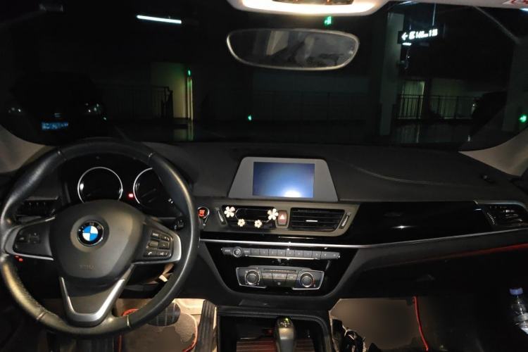 Used BMW 1 Series 2018 Facelifted 118i Sport Edition Center Console