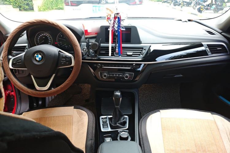 Used BMW 1 Series 2018 118i Sport Edition Center Console