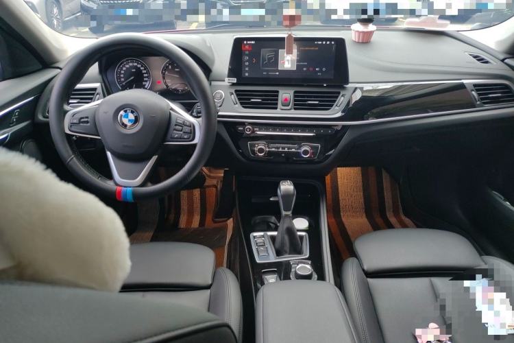 Used BMW 1 Series 2018 118i Sport Edition Center Console