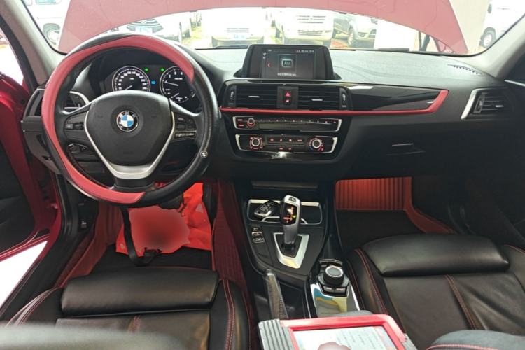 Used BMW 1 Series 2018 118i Sport Design Package Center Console