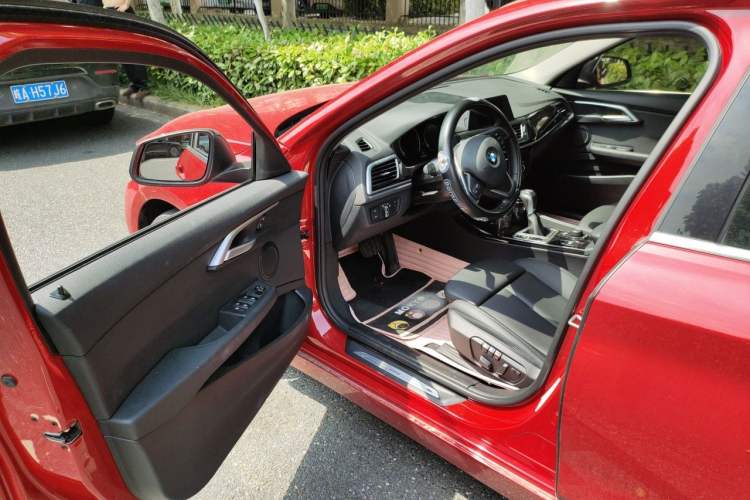 Used BMW 1 Series 2018 118i Sport Edition Driver Seat