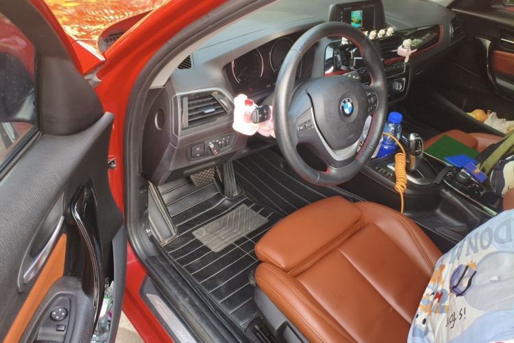 Used BMW 1 Series 2018 118i Sport Design Package Driver Seat