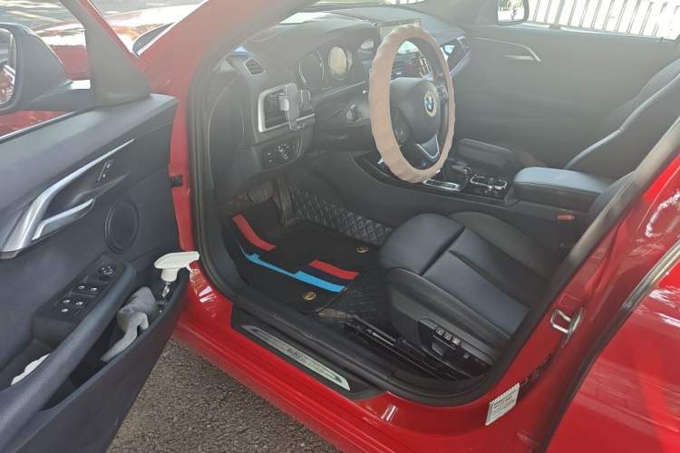 Used BMW 1 Series 2018 118i Sport Edition Driver Seat