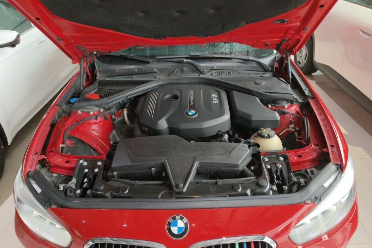 Used BMW 1 Series 2018 118i Leading Model Engine Bay
