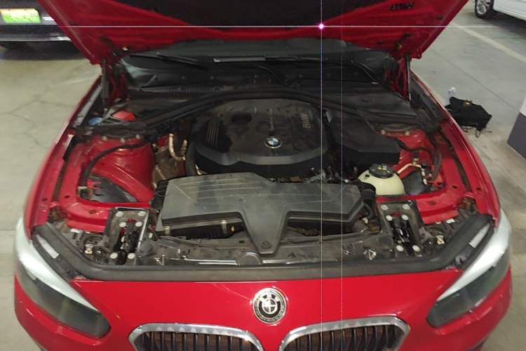 Used BMW 1 Series 2018 118i Leading Model Engine Bay