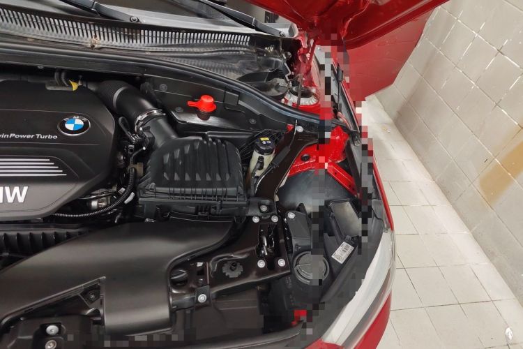 Used BMW 1 Series 2018 118i Fashion Model Engine Bay Left