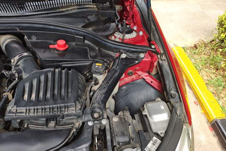 Used BMW 1 Series 2018 118i Sport Edition Engine Bay Left