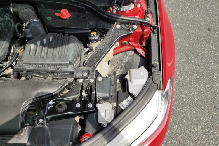 Used BMW 1 Series 2018 118i Sport Edition Engine Bay Left