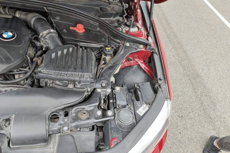 Used BMW 1 Series 2018 Revised 118i Fashion Edition Engine Bay Left