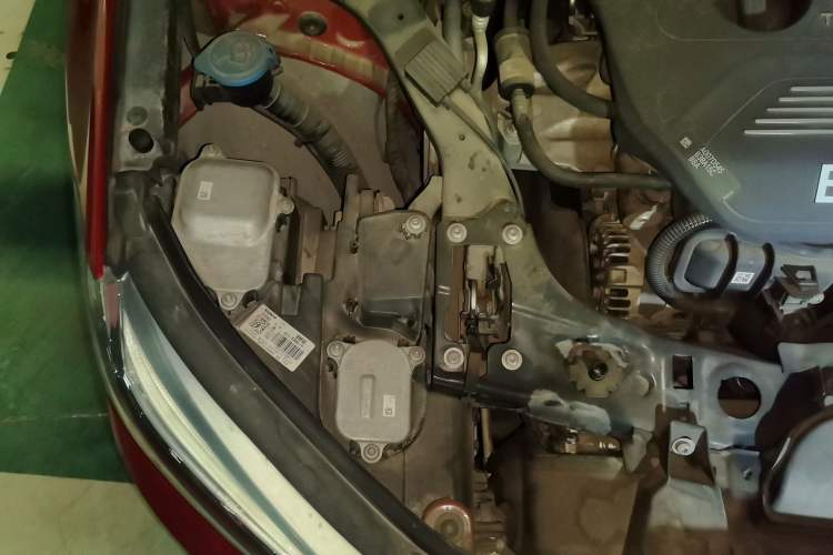 Used BMW 1 Series 2018 Facelifted 118i Sport Edition Engine Bay Right