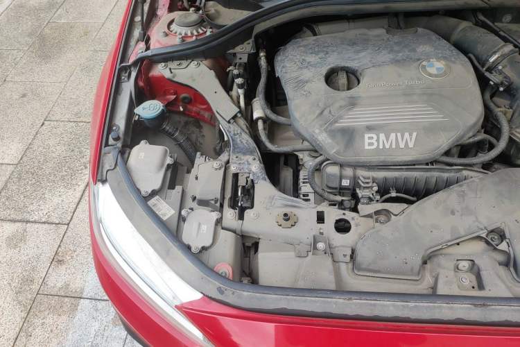 Used BMW 1 Series 2018 118i Design Package Edition Engine Bay Right