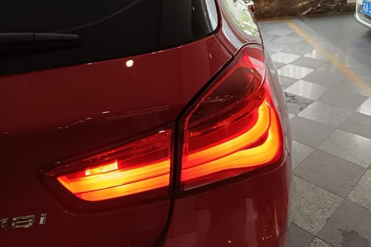 Used BMW 1 Series 2018 118i Leading Model Exterior 3