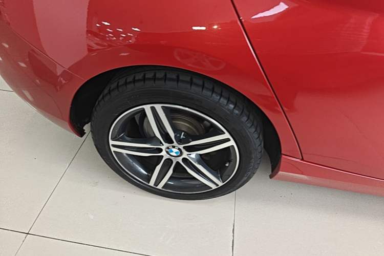 Used BMW 1 Series 2018 118i Sport Design Package Exterior 5