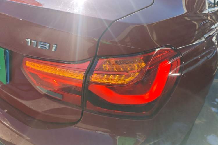 Used BMW 1 Series 2018 118i Sport Edition Exterior 6