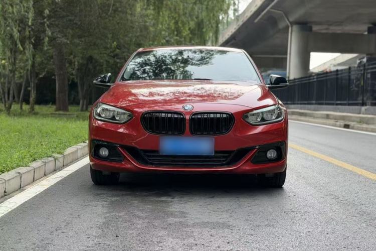 Used BMW 1 Series 2018 120i Design Package Model Exterior 8