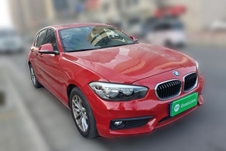 Used BMW 1 Series 2018 118i Leading Model Front Right 45 Deg