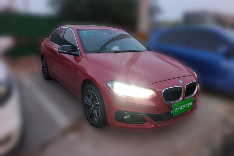 Used BMW 1 Series 2018 118i Sport Edition Front Right 45 Deg