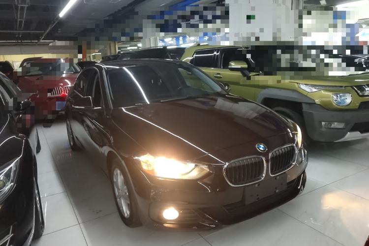 Used BMW 1 Series 2018 118i Fashion Model Front Right 45 Deg