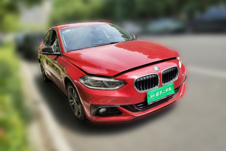 Used BMW 1 Series 2018 118i Sport Edition Front Right 45 Deg