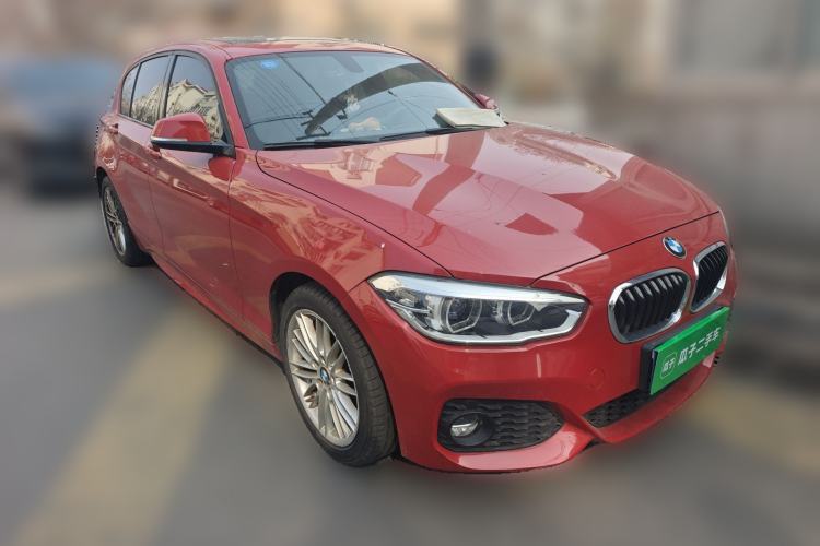 Used BMW 1 Series 2018 120i M Sport Package Front Right 45 Deg