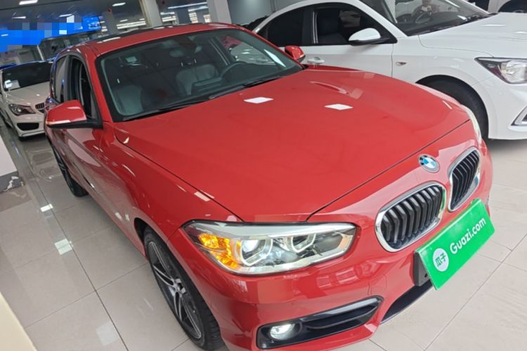 Used BMW 1 Series 2018 118i Sport Design Package Front Right 45 Deg