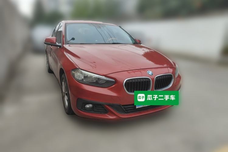 Used BMW 1 Series 2018 118i Fashion Model Front Right 45 Deg