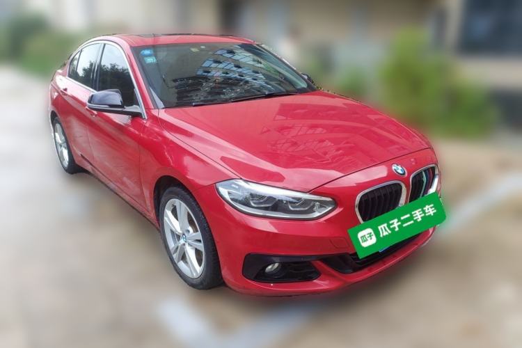 Used BMW 1 Series 2018 118i Design Package Edition Front Right 45 Deg