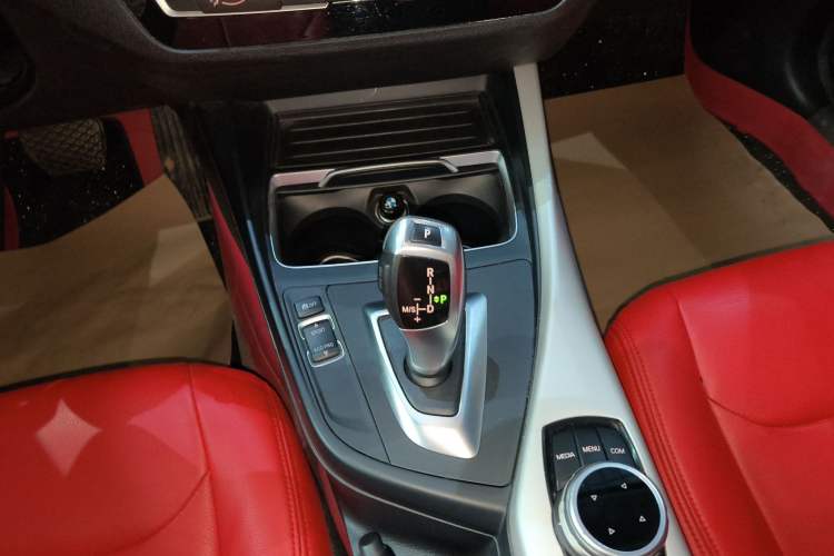 Used BMW 1 Series 2018 118i Leading Model Gear Lever