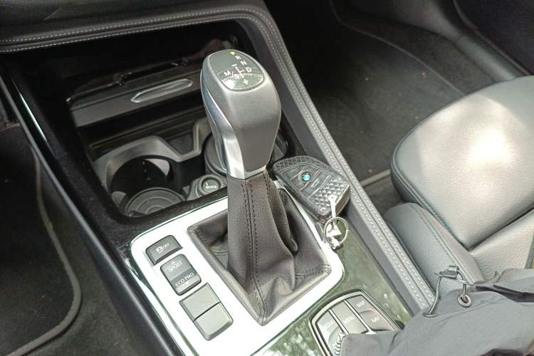 Used BMW 1 Series 2018 118i Design Package Edition Gear Lever