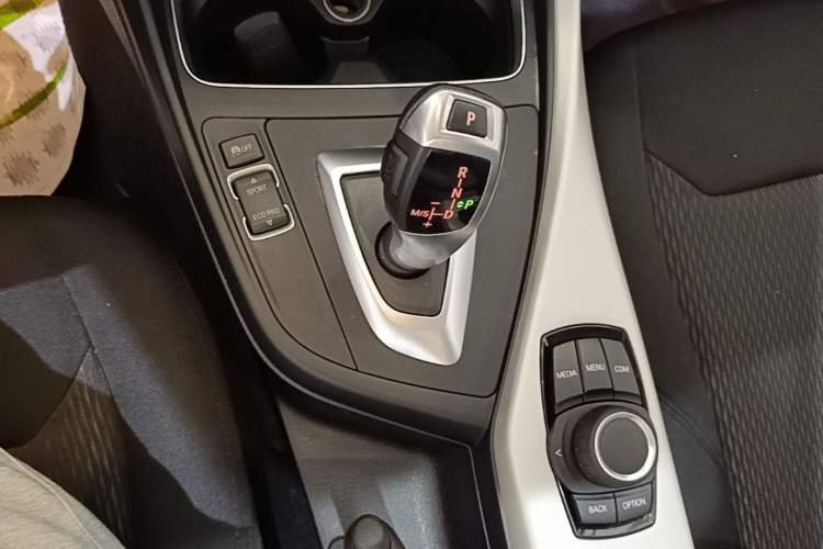Used BMW 1 Series 2018 118i Leading Model Gear Lever