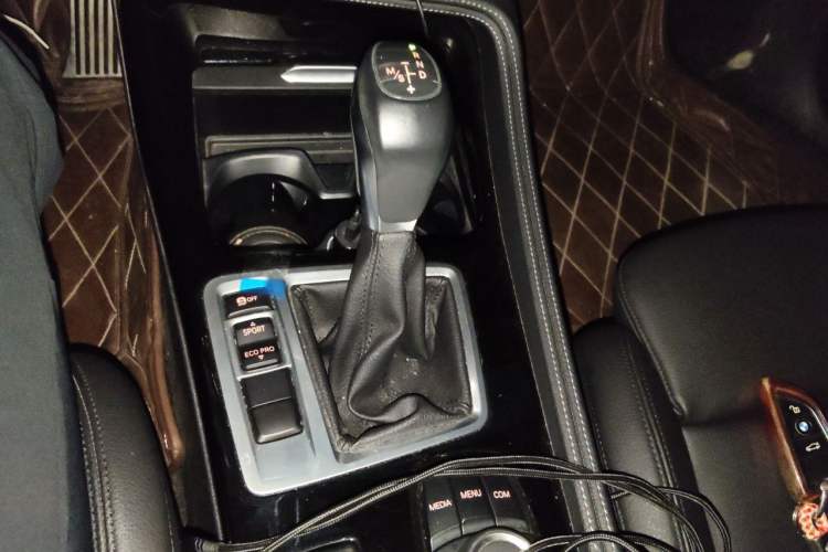Used BMW 1 Series 2018 118i Sport Edition Gear Lever