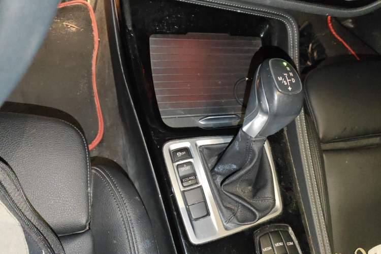 Used BMW 1 Series 2018 Facelifted 118i Sport Edition Gear Lever