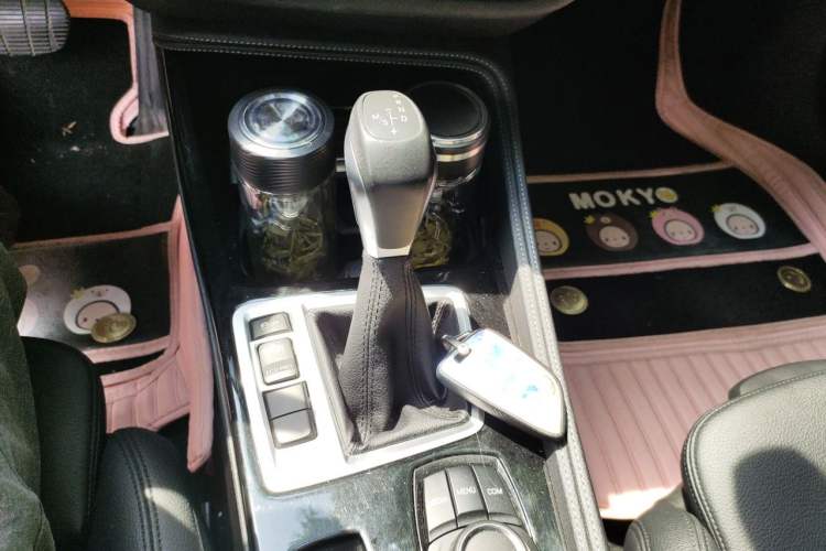 Used BMW 1 Series 2018 118i Sport Edition Gear Lever