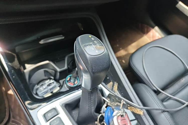 Used BMW 1 Series 2018 118i Sport Edition Gear Lever
