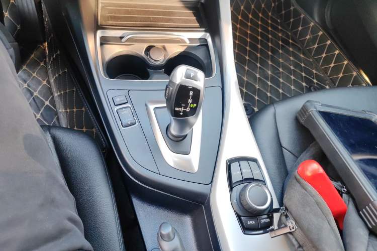 Used BMW 1 Series 2018 118i Leading Model Gear Lever