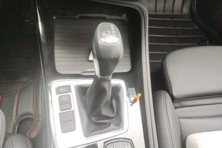 Used BMW 1 Series 2018 118i Design Package Edition Gear Lever