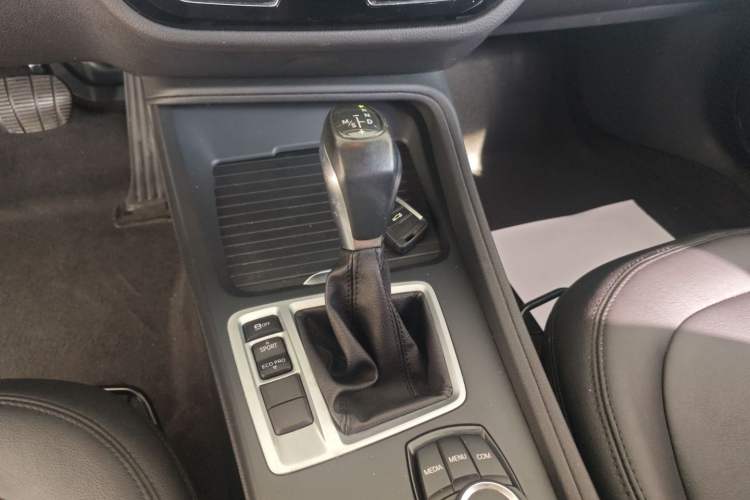 Used BMW 1 Series 2018 118i Fashion Model Gear Lever