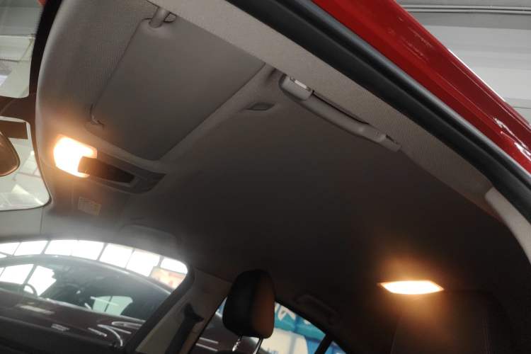 Used BMW 1 Series 2018 Revised 118i Fashion Edition Headliner