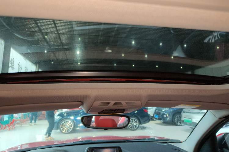 Used BMW 1 Series 2018 118i Leading Model Headliner