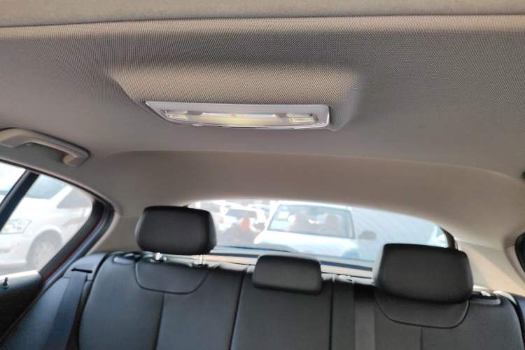 Used BMW 1 Series 2018 118i Leading Model Headliner