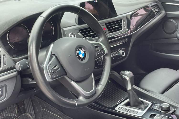 Used BMW 1 Series 2018 118i Sport Edition Interior 2