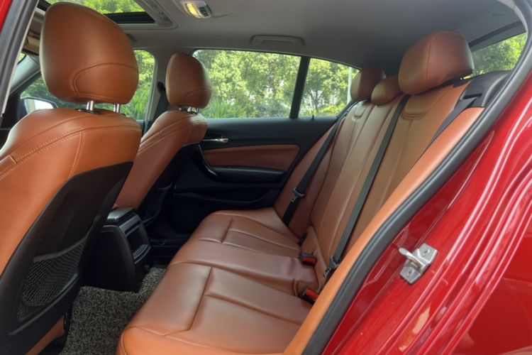 Used BMW 1 Series 2018 118i Sport Design Package Interior 3