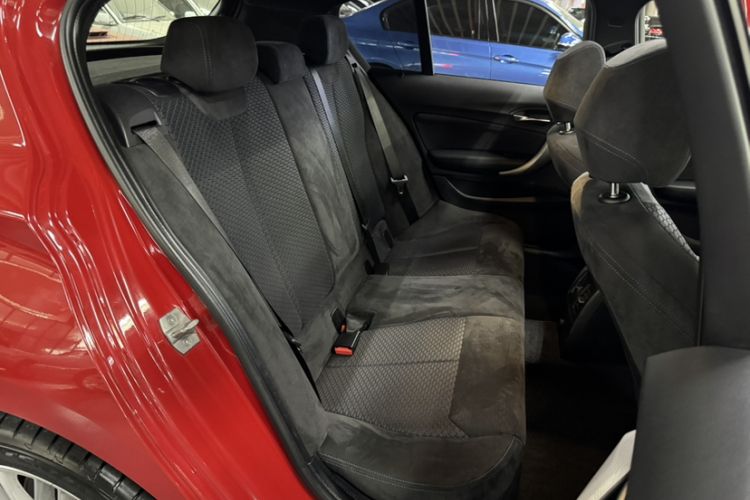 Used BMW 1 Series 2018 120i M Sport Package Interior 4