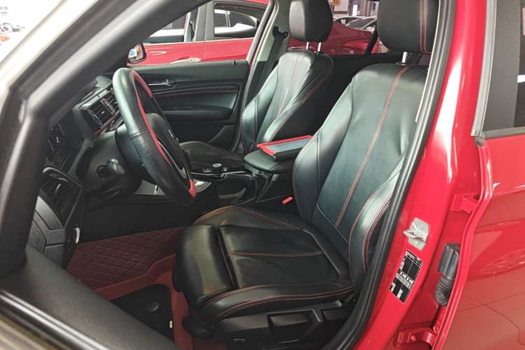 Used BMW 1 Series 2018 118i Sport Design Package Left Front Seat