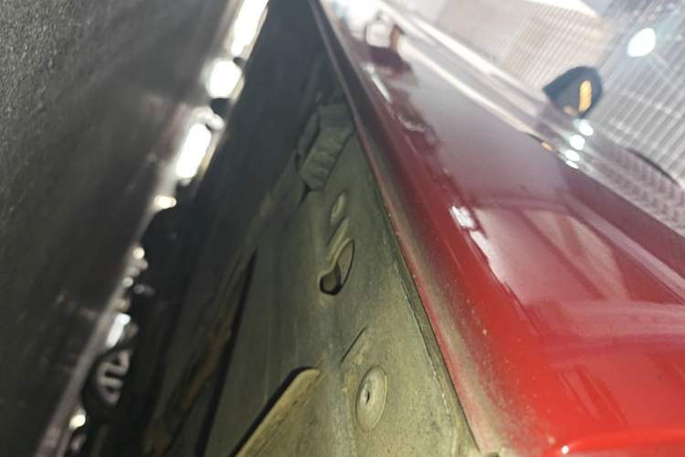 Used BMW 1 Series 2018 118i Sport Design Package Left Side Sill