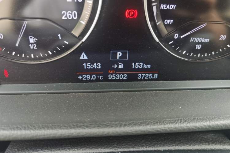 Used BMW 1 Series 2018 118i Sport Edition Odometer Close Up