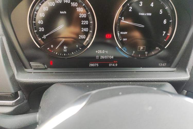 Used BMW 1 Series 2018 118i Design Package Edition Odometer Close Up